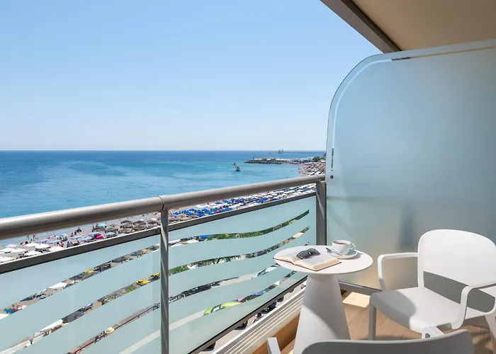 Rhodes City hotels near Parc Rodini